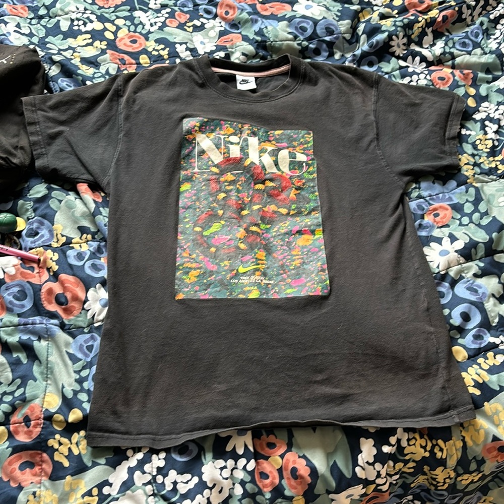 Nike Tee Men’s Small